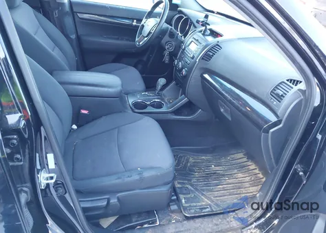 2013 Kia Sorento Lx z USA, uszkodzony, nr VIN 5XYKT3A16DG415011